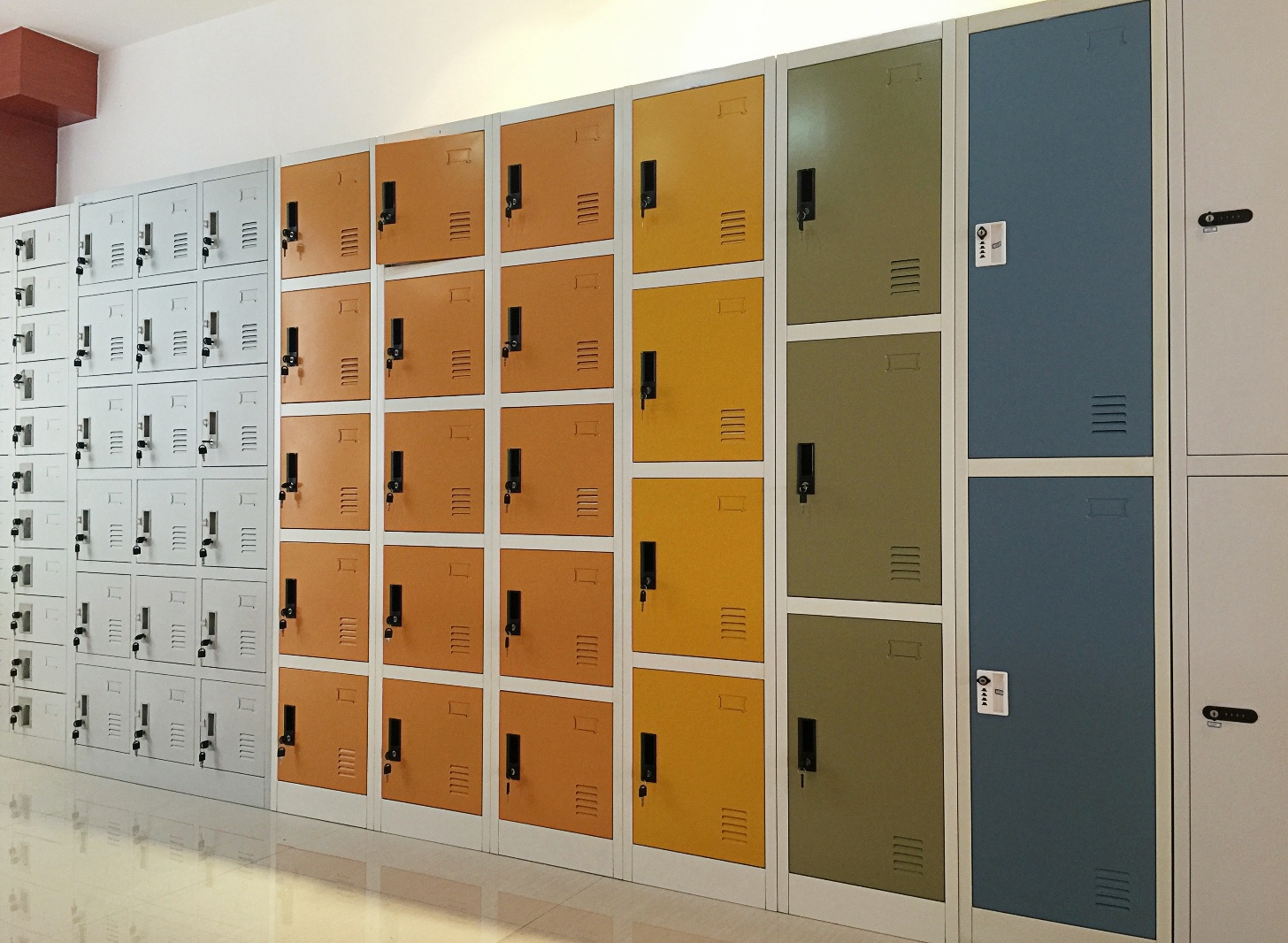 Steel lockers by Luoyang Utop